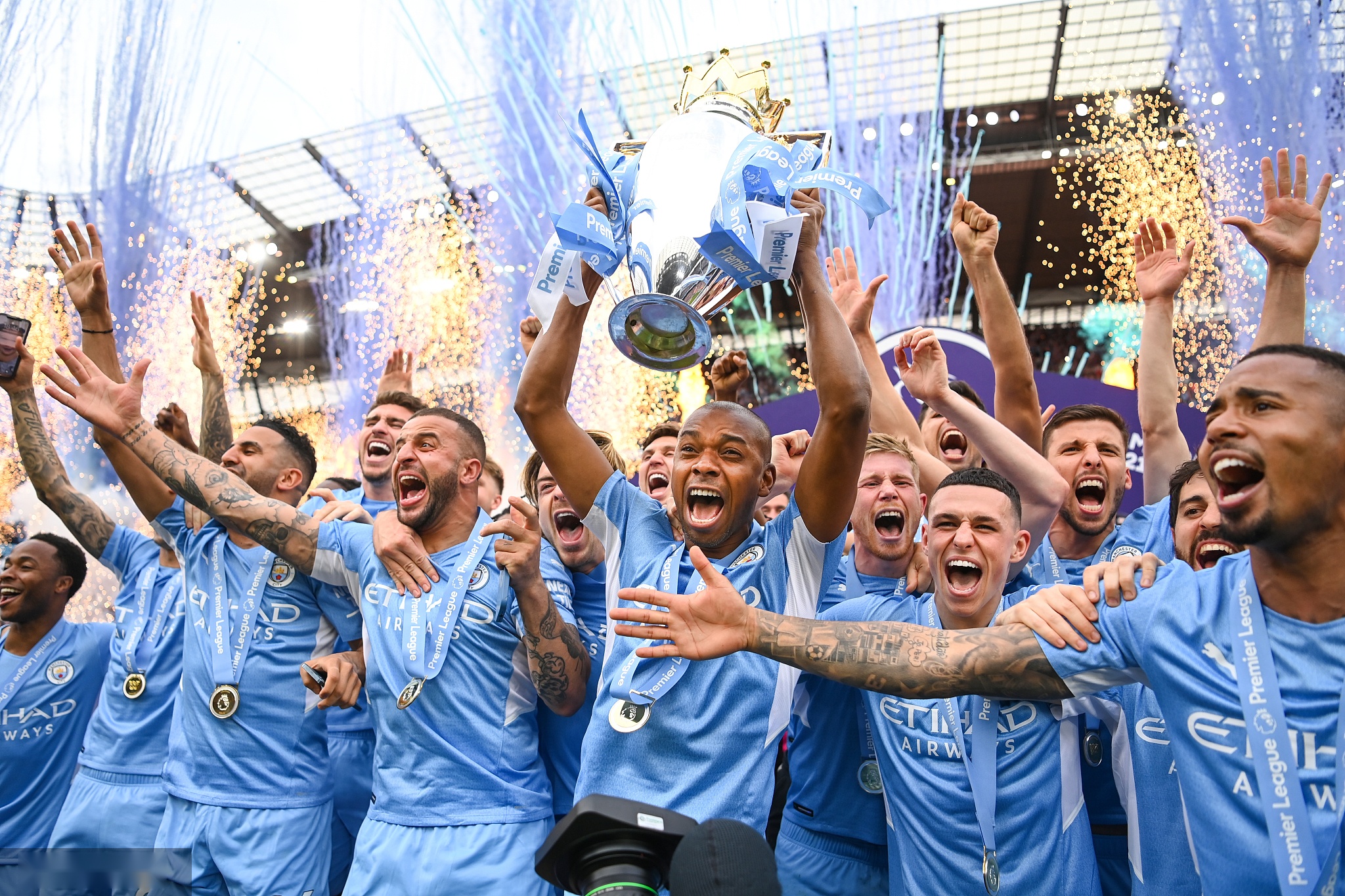 显得尤为关 显得尤为关